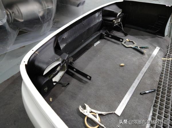 致臻經典｜修復一臺頂級的法拉利512TR，前鏟手工製作的小節呈現