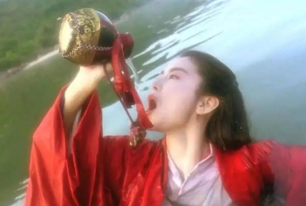 貼個鬍子就叫女扮男？扮男裝，這八位才稱的上英姿卓絕，氣質非凡