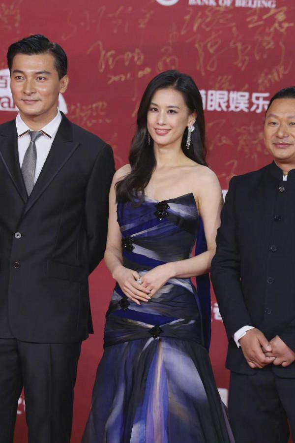 紅毯比美大賽一觸即發？姚晨鞏俐戰袍加身，誰長在你的審美點上？