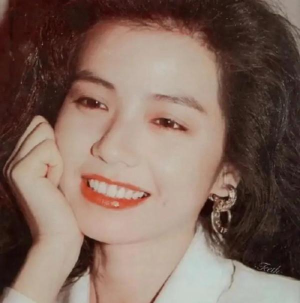 整容老去和自然老去的區別？4對同齡昔日貌美女星，如今差別驚人