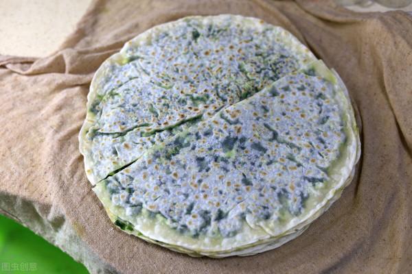 烙韭菜餅時，和麵要酵母粉嗎？瞭解1個簡單方法，麵皮涼了也柔軟