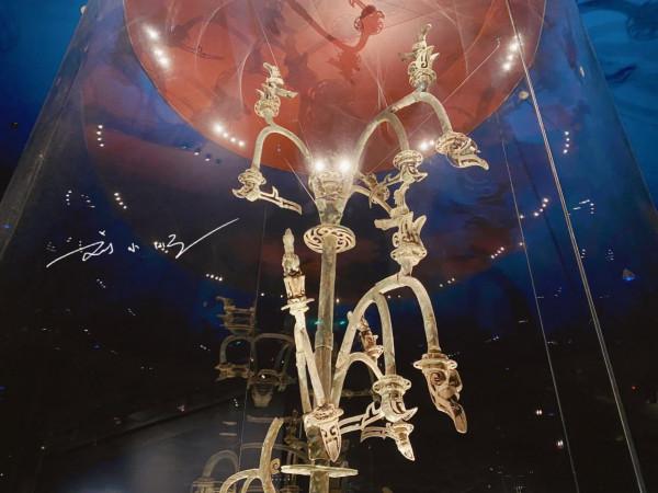 “三星堆博物館”鎮館之寶,還是我國最大青銅文物,遊客必來打卡 “三星堆博物館”鎮館之寶,還是我國最大青銅文物,遊客必來打卡