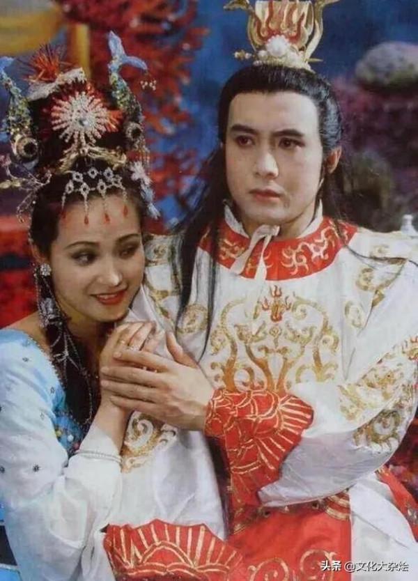 《星辰大海》陣容好強大，認出了梅姑徒弟，又被古典男神圈粉了