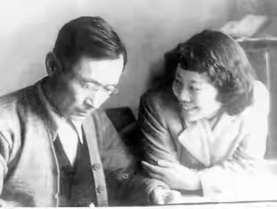 49年王稼祥夫婦到西柏坡，毛主席忙問賀子珍近況，朱：身體還不錯