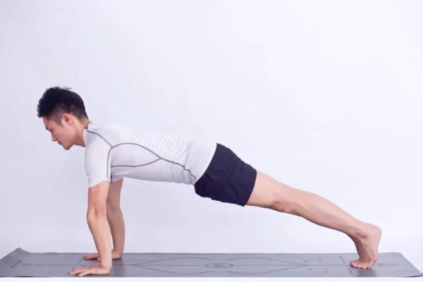 【全民健身】緩解慢性疼痛的瑜伽十二式