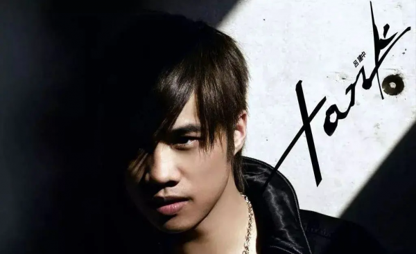 巔峰時人氣直逼周杰倫,卻因心臟病淡出歌壇,Tank近況令人唏噓 巔峰時人氣直逼周杰倫,卻因心臟病淡出歌壇,Tank近況令人唏噓