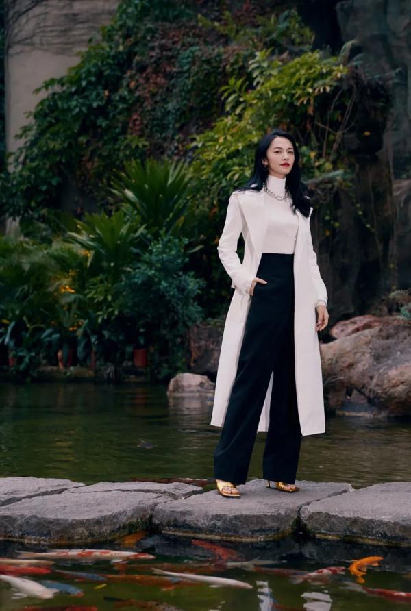 我們採訪到了周冬雨、姚晨、周筆暢的造型師,扒出了她們的變美秘笈 我們採訪到了周冬雨、姚晨、周筆暢的造型師,扒出了她們的變美秘笈