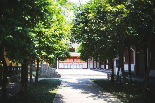 別再說什麼小京都了，寧波這些寺廟來打臉了