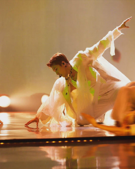 4大衛視跨年高光時刻：楊紫把收視拉至3.0%，張藝興出來收視大漲