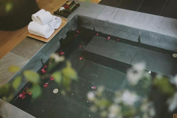 度假天花板，一房一私湯|都江堰冬季私湯溫泉民宿溫暖你心！