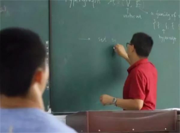 “腦癱學霸”謝炎廷：985名校的榮譽研究生