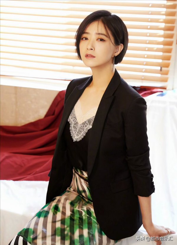 明星高畫質美圖桌布蔣欣，手機高畫質桌布收藏分享