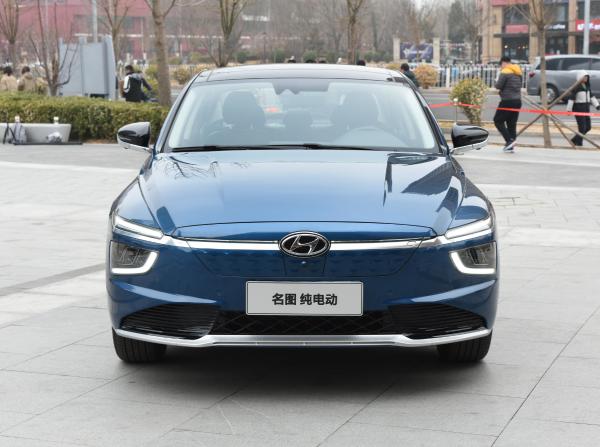 長續航、大空間 這幾款純電轎車選誰更合適？