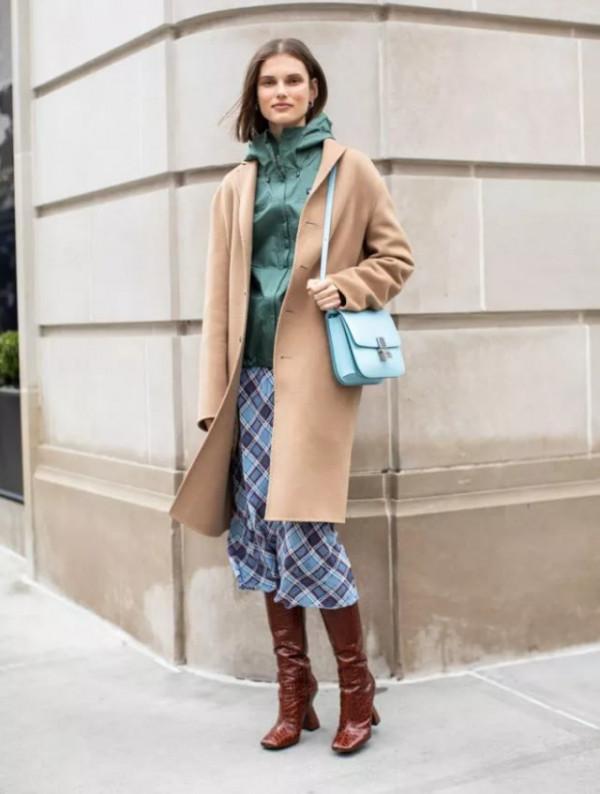爛大街的“駝色大衣”，怎麼穿出不一樣？
