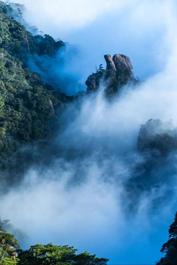 有一種浪漫，叫冬日三清山的雲海和藍天相伴