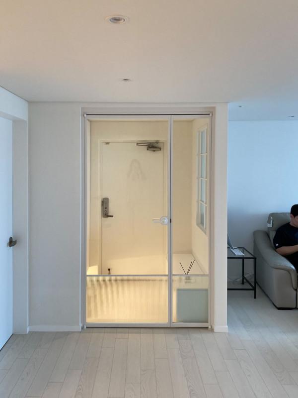 90㎡二手房非常簡單，跟奢華不沾邊，&OpenCurlyDoubleQuote;封閉式玄關&rdquo;被誇裝修模板