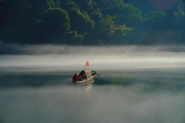 心 中 有 夢 想 腳 下 有 道 路 江 山 多 嬌 風 物 漸 新——湘 贛 行 心 中 有 夢 想 腳 下 有 道 路 江 山 多 嬌 風 物 漸 新——湘 贛 行