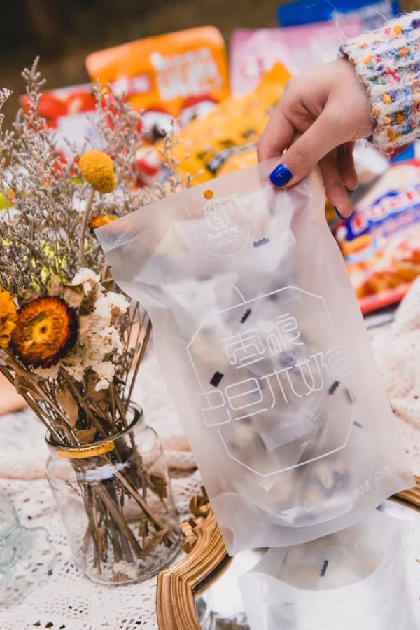 親測李佳琦賣爆的⑨款零食，才3塊8會好吃嗎？