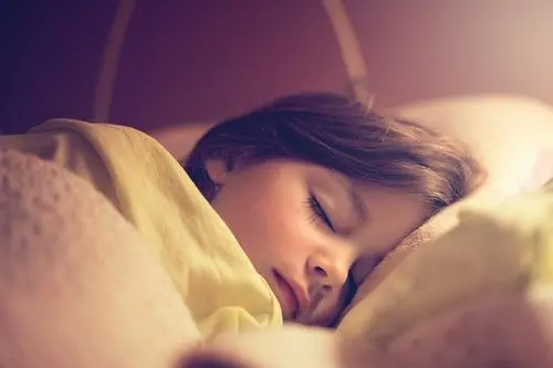 孩子翻來覆去難以入睡 家長能採取什麼措施? 孩子翻來覆去難以入睡 家長能採取什麼措施?