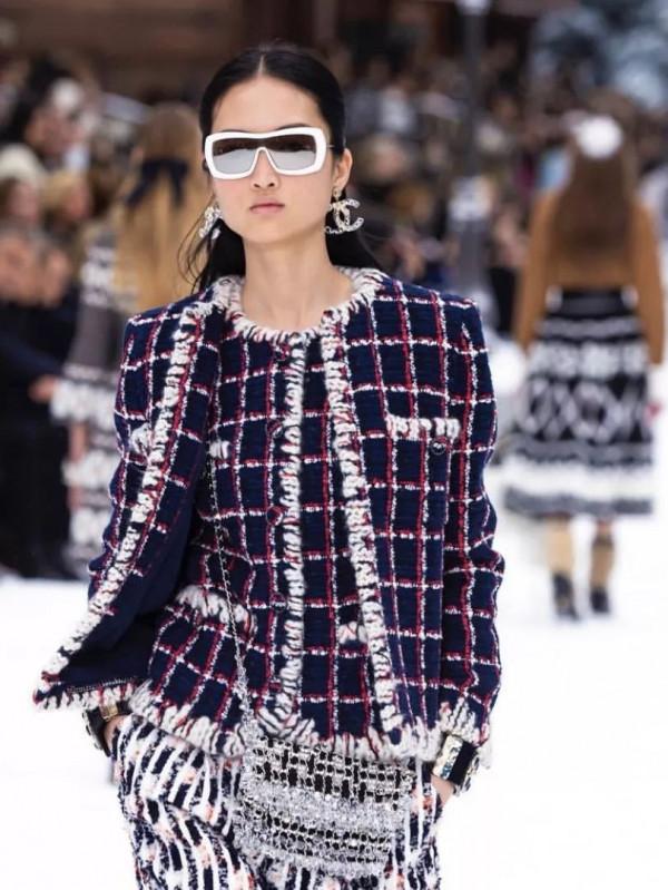 今年秋冬,穿“小香風”的你,美得真高階 今年秋冬,穿“小香風”的你,美得真高階