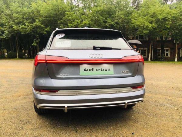 旗艦的豪華舒適 試駕奧迪e-tron純電家族