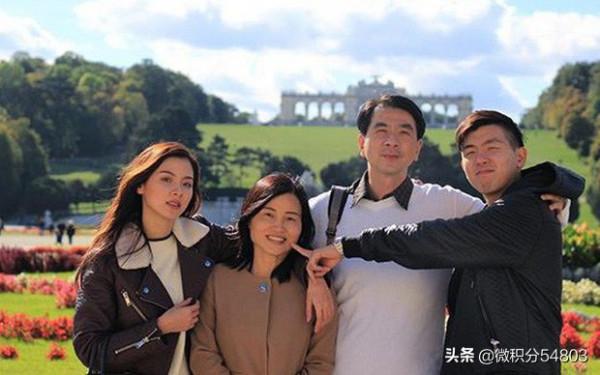 “泰國最美麗的珍珠”父母基因強大 媽媽也長著一張女明星般的臉