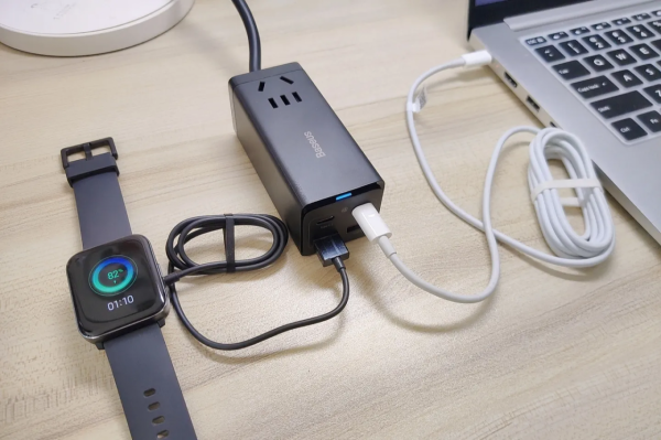 倍思65W氮化鎵插線板,2C+2U多快充口,拯救桌面充電器雜亂 倍思65W氮化鎵插線板,2C+2U多快充口,拯救桌面充電器雜亂