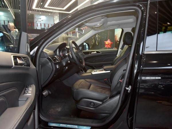 北京BJ90尊駕版車型，長5171毫米，配422馬力發動機，產品力討喜