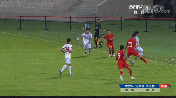 12強賽-國足3-2越南奪首勝 張玉寧破僵局武磊2球+讀秒絕殺 12強賽-國足3-2越南奪首勝 張玉寧破僵局武磊2球+讀秒絕殺