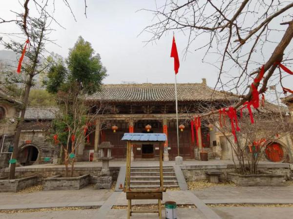 徒步白雲寺渡槽一一絕壁大梯一一上白雲一一白雲寺 徒步白雲寺渡槽一一絕壁大梯一一上白雲一一白雲寺