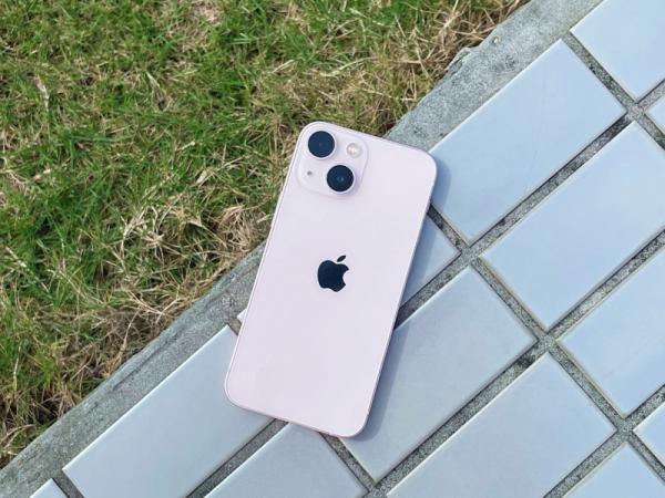 還有小屏旗艦嗎?翻箱倒櫃找出3款,閉著眼買就可以 還有小屏旗艦嗎?翻箱倒櫃找出3款,閉著眼買就可以