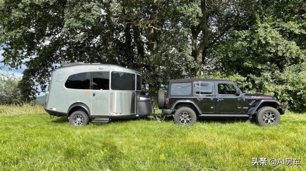 5米長太空鋁車身，設計前衛還實用，美系經典入門級越野拖掛房車