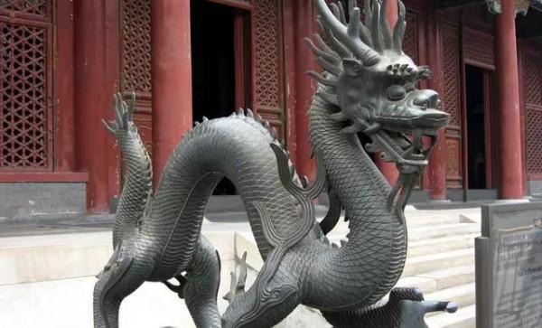 漢學｜|中國人變成“龍的傳人”，得感謝聞一多