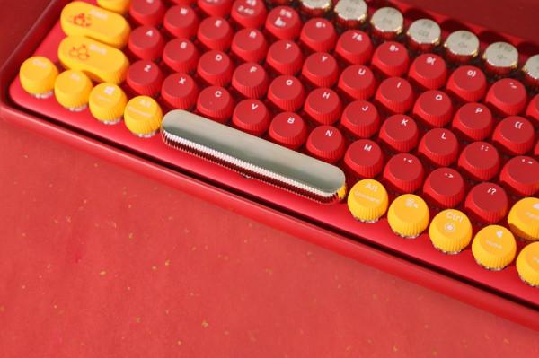 喜氣洋洋過大年 雷柏ralemo Pre 5無線多模鍵鼠套裝新春版賞析