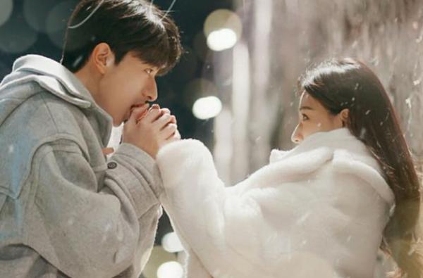 《愛情應該有的樣子》殺青，Baby楊穎與小13歲賴冠霖上演姐弟戀