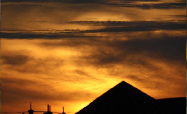 波蘭夕陽西下 霞光滿天 波蘭夕陽西下 霞光滿天