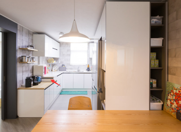 “高低臺”櫥櫃也在升級，10公分高低差還能塞個抽屜，實用性翻倍