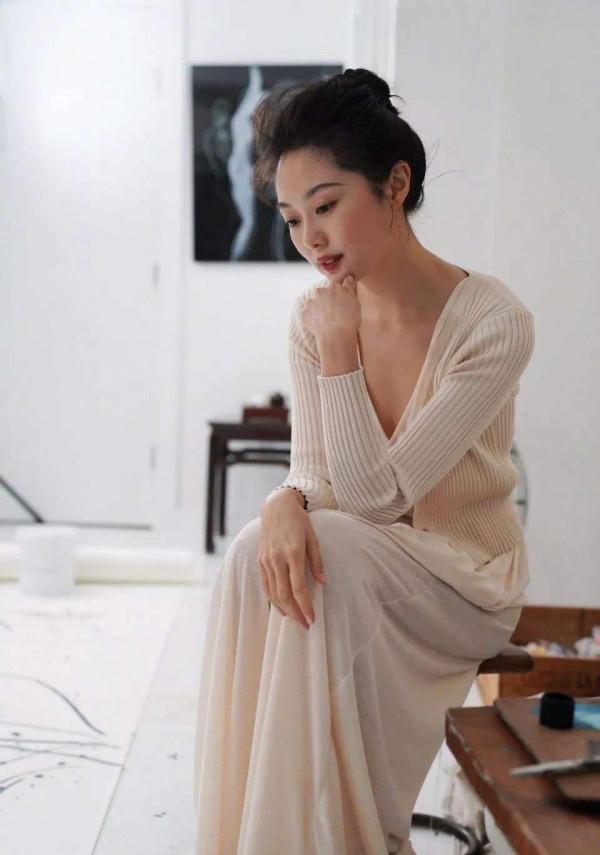 從網紅到京圈貴婦,一身罵名換來無限風光,午夜夢迴時可曾後悔過 從網紅到京圈貴婦,一身罵名換來無限風光,午夜夢迴時可曾後悔過