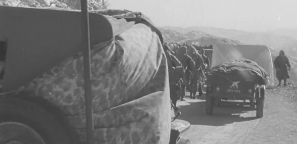 我們不是在撤退,只是換個方向進攻。美國紀錄片長津湖戰役(四) 我們不是在撤退,只是換個方向進攻。美國紀錄片長津湖戰役(四)