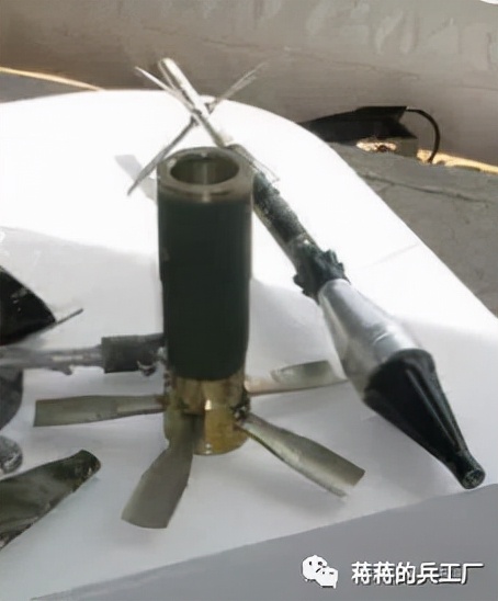 符合以色列國情的昂貴配置，埃坦裝甲車選擇艾裡遜4800SP變速箱