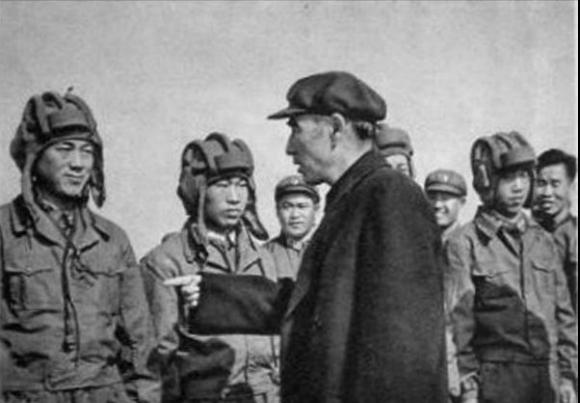 朝鮮戰爭，上級決定調司令黃永勝入朝，林彪說：我要換一個人上