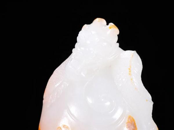 舊藏「和田玉籽料 祥龍 原石雕」 舊藏「和田玉籽料 祥龍 原石雕」