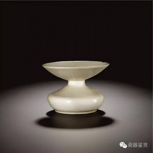 類銀類雪唐白瓷