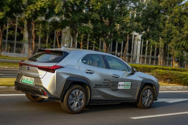 遊走都市的暖男 試駕雷克薩斯UX300e 遊走都市的暖男 試駕雷克薩斯UX300e