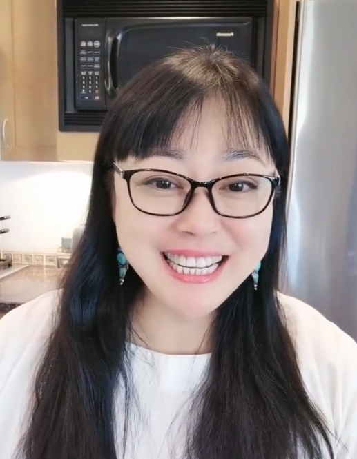 李菁菁:3段婚姻1個孩子,49歲嫁小21歲丈夫,因詐騙跌落神壇 李菁菁:3段婚姻1個孩子,49歲嫁小21歲丈夫,因詐騙跌落神壇