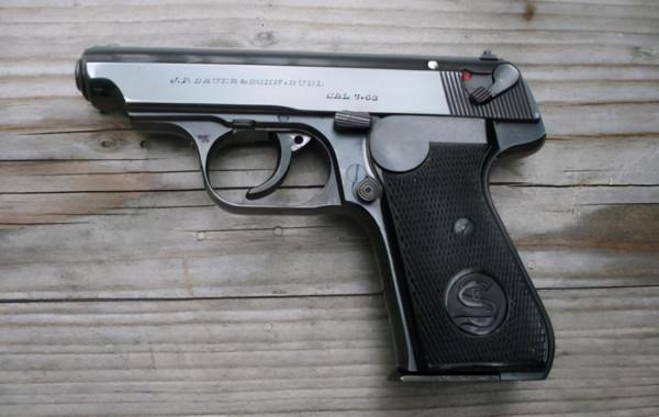 18支二戰經典手槍，其中兩把至今仍在服役