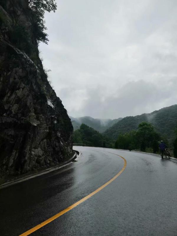 打破“秦嶺無礦”,這個深山小鎮,產值上億,有著世界級的寶藏 打破“秦嶺無礦”,這個深山小鎮,產值上億,有著世界級的寶藏