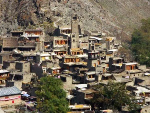 四川一古寨,為羌族古建築,至今儲存完整,內部建築結構似迷宮 四川一古寨,為羌族古建築,至今儲存完整,內部建築結構似迷宮