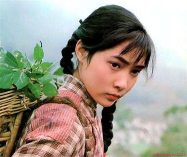 張鐵林：拋妻棄子換國籍，八個女人三個娃，到底是作樂還是作死？