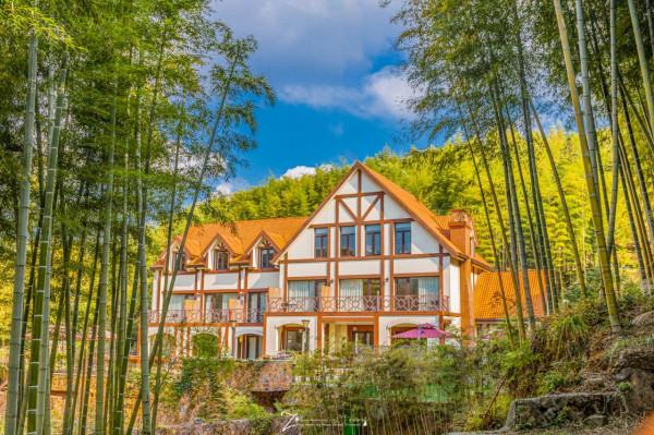 莫干山最美的英倫風民宿，佔地40畝，去藏在竹林裡的城堡度假